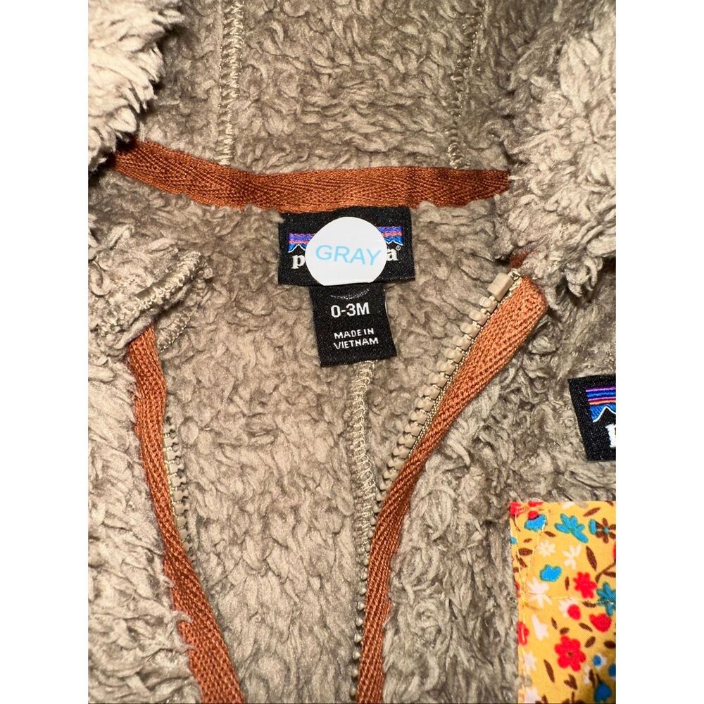 Patagonia Baby Furry Friends Furry Bunting Lichen tan 0-3 months Unisex - Picture 4 of 6